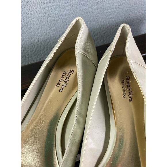 Simply Vera Wang Flats Womens 10 Nude Gold Buckle Slip On Work Shoes Elegant - Picture 7 of 11